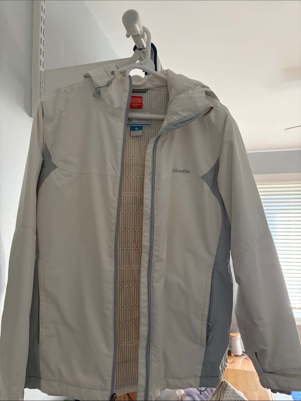 Columbia womens White and Light Gray Hooded Rain Jacket